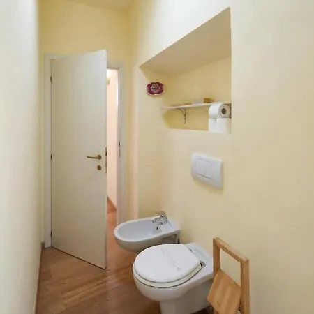 Homeby - Santa Croce Nest Apartment Florenz